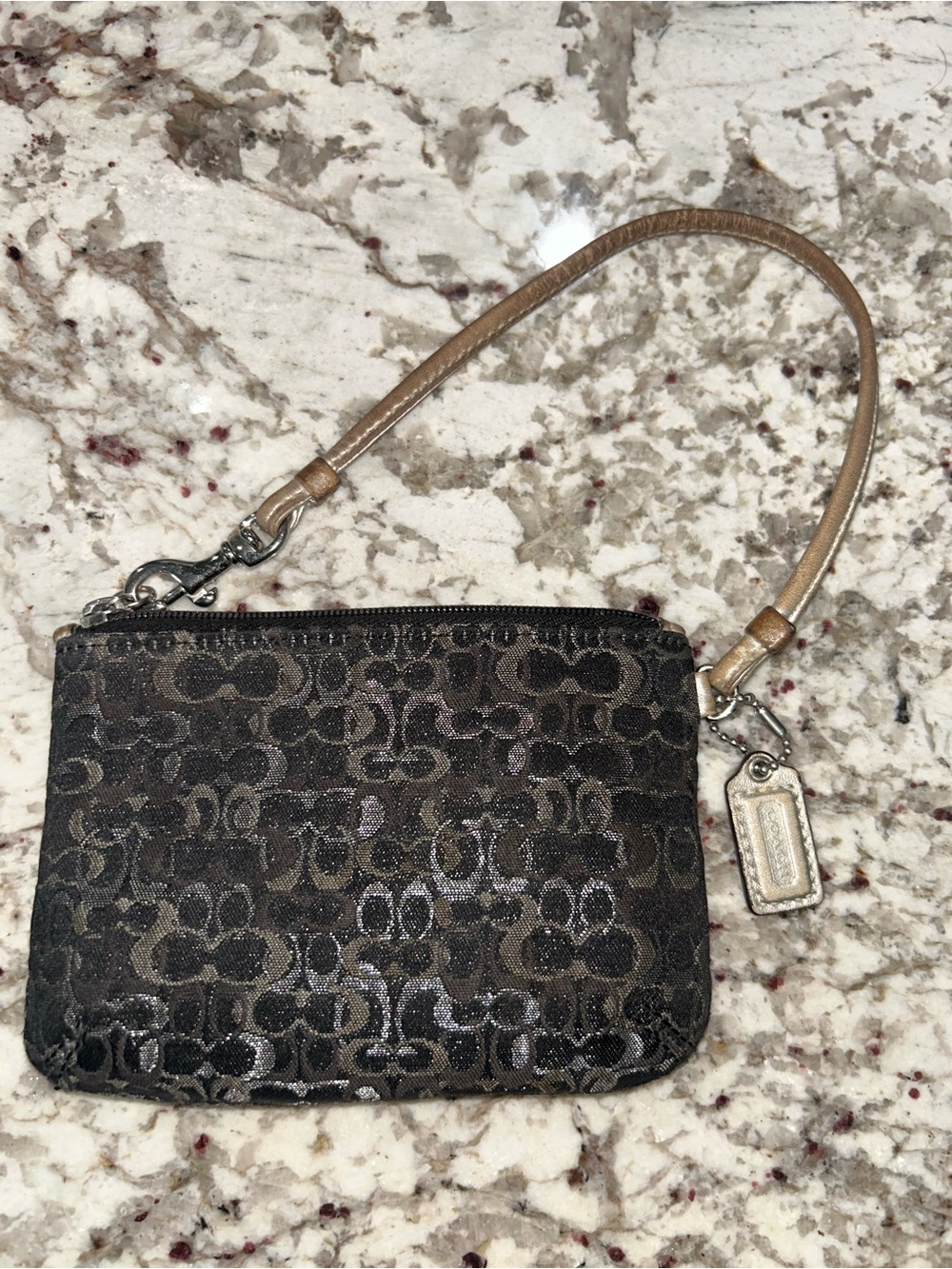 Authentic VTG Coach Black, Gray & Silver Metallic Signature Wristlet-Very Good